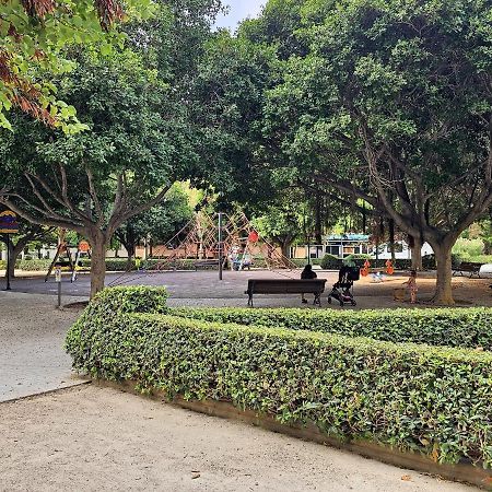 Apartamentos Las Ciencias U บาเลนเซีย ภายนอก รูปภาพ