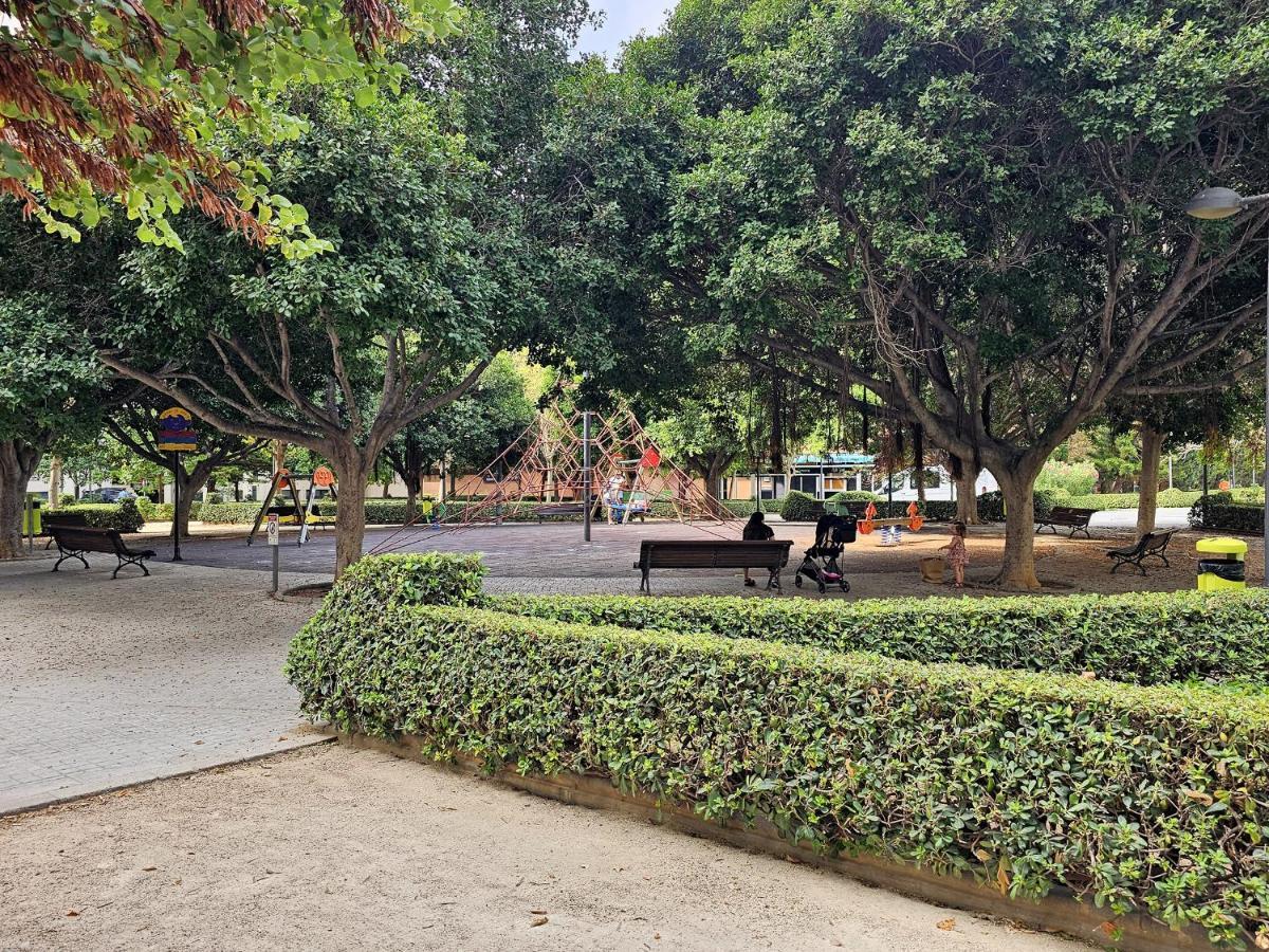 Apartamentos Las Ciencias U บาเลนเซีย ภายนอก รูปภาพ