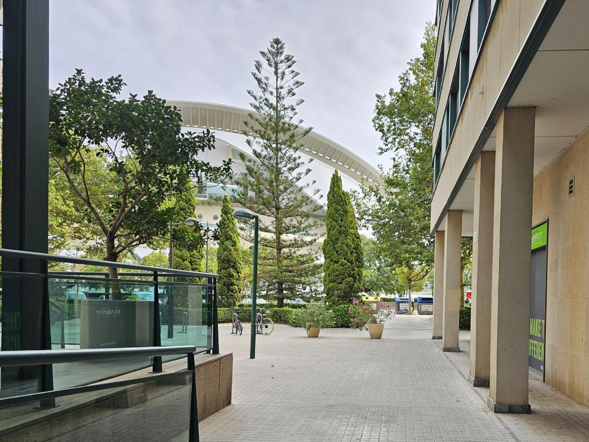 Apartamentos Las Ciencias U บาเลนเซีย ภายนอก รูปภาพ